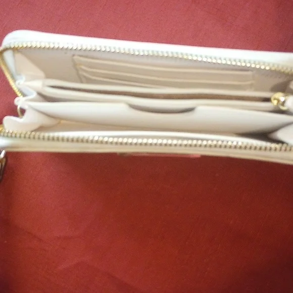 Michael Kors White Mk Logo Zipper Wallet Clutch with Gold Accents - Picture 12 of 12